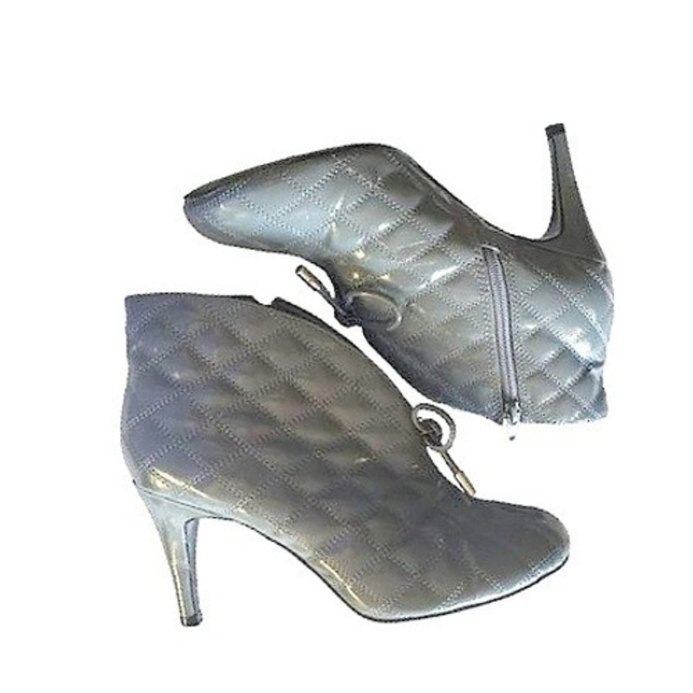 Hot In Hollywood Quilted‎ Booties Size 8 Gay Patent Stiletto